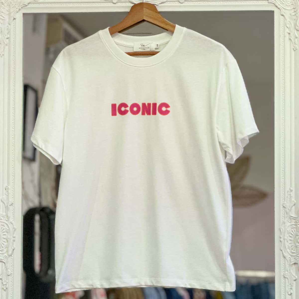 T shirt iconic
