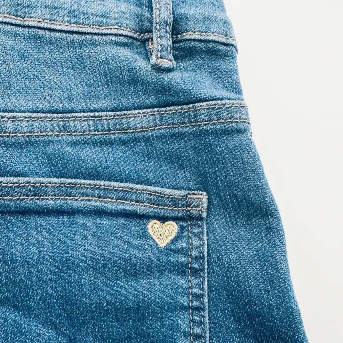 Jean large coeur doré femme