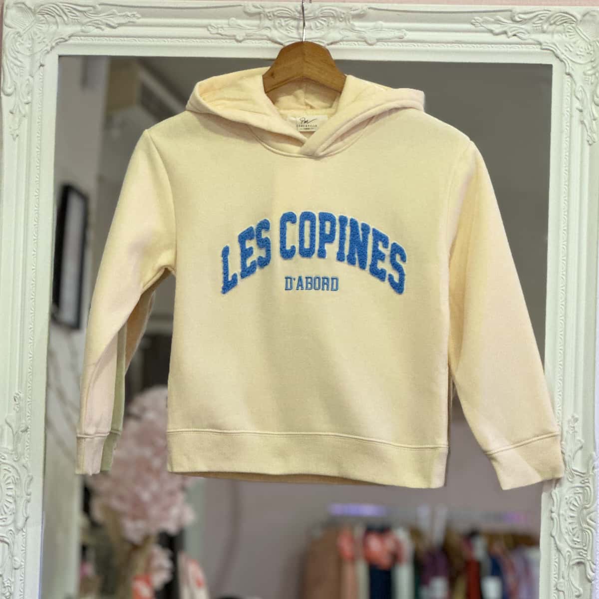 Sweat " les copines d'abord "écru  junior