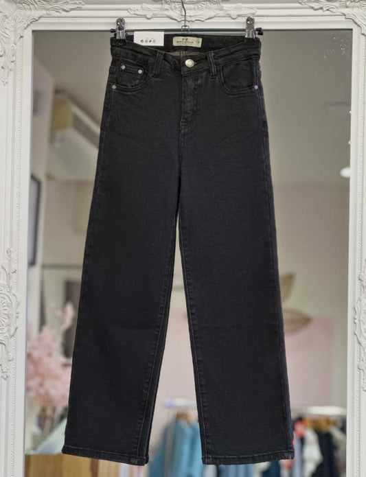 Jean noir coupe "large" junior