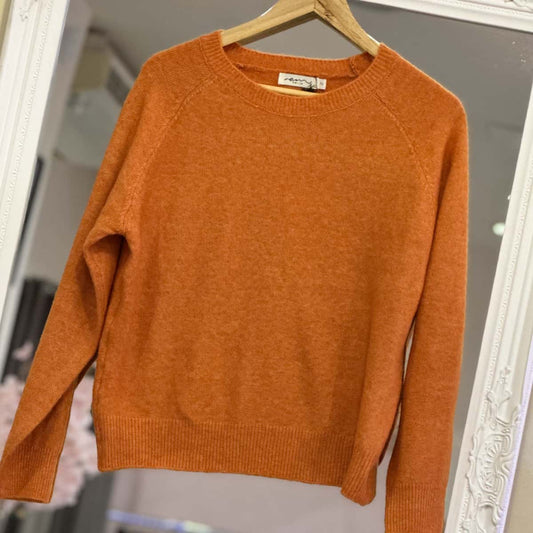 Pull orange