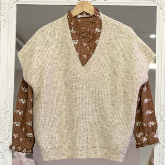 Pull sans manche beige col V