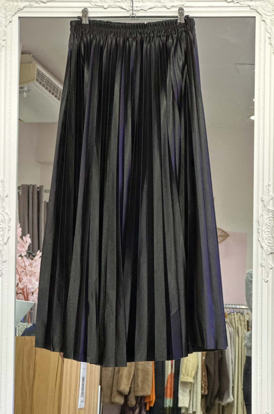 Jupe plissée satin noir