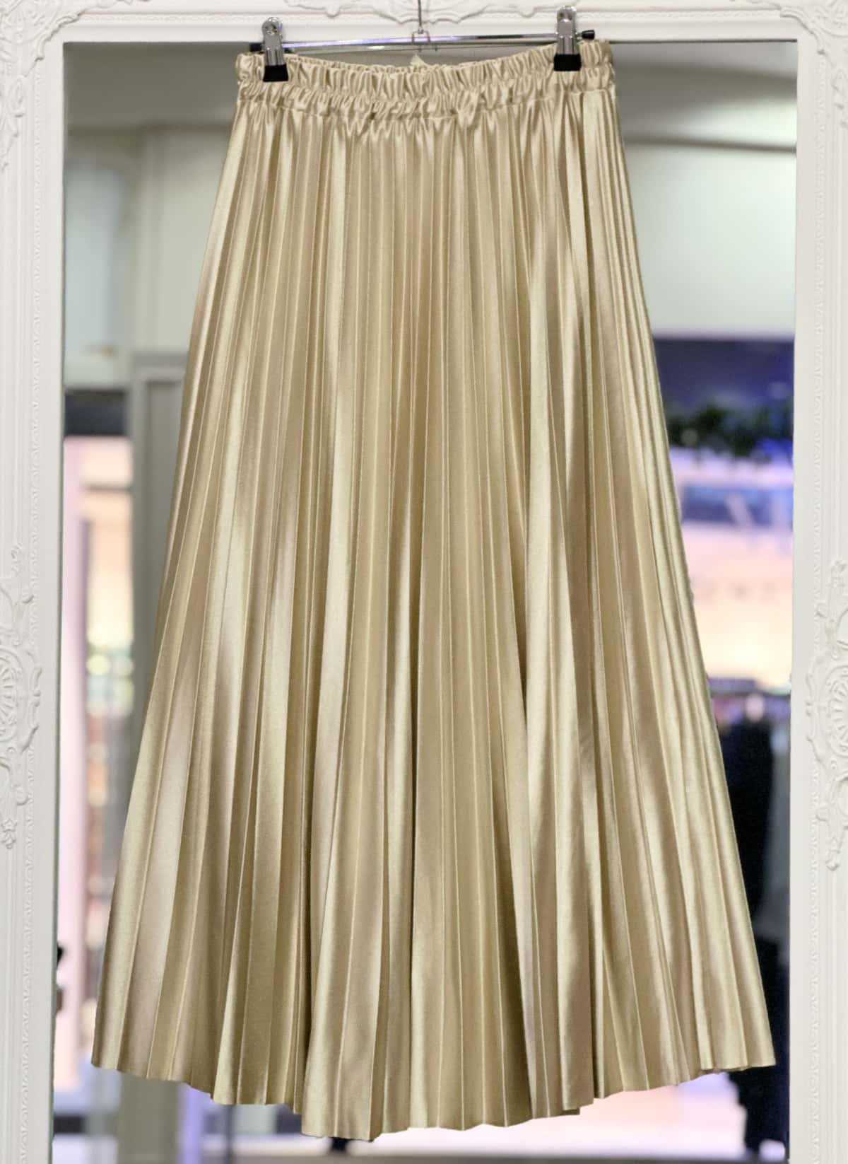 Jupe plissée satin beige