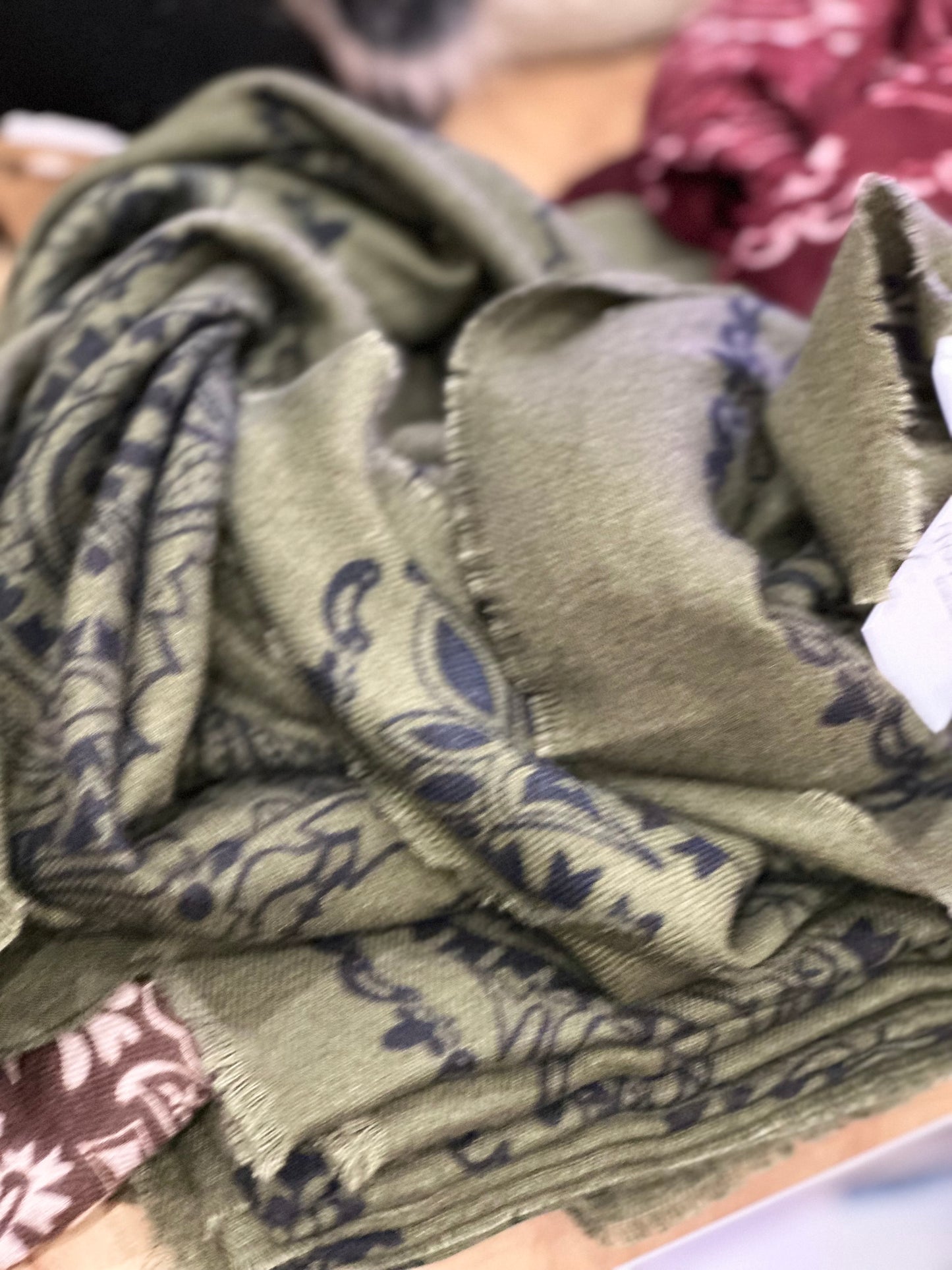 Echarpe imprimé bandana kaki