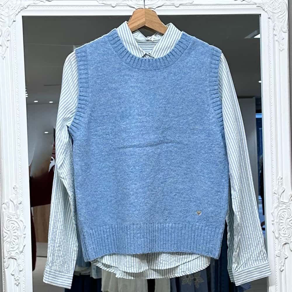 Pull sans manche bleu E26 femme