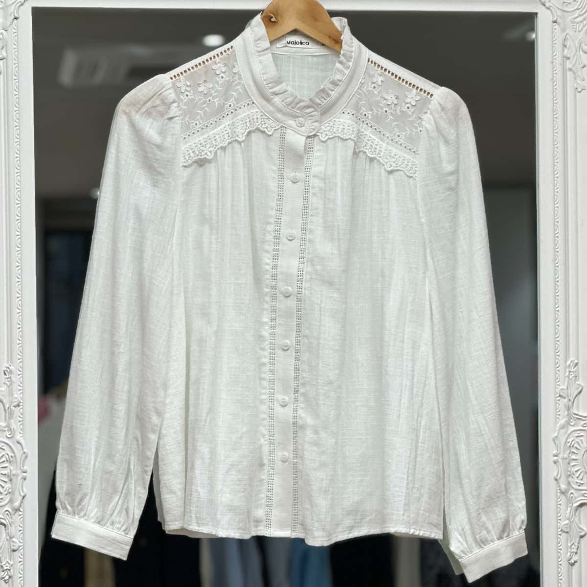 Chemise lola fleurs sur épaules