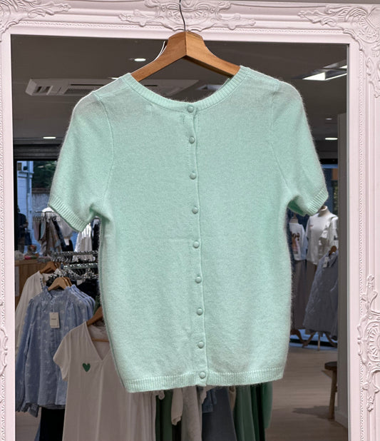 pull  menthe à l'eau boutons E26