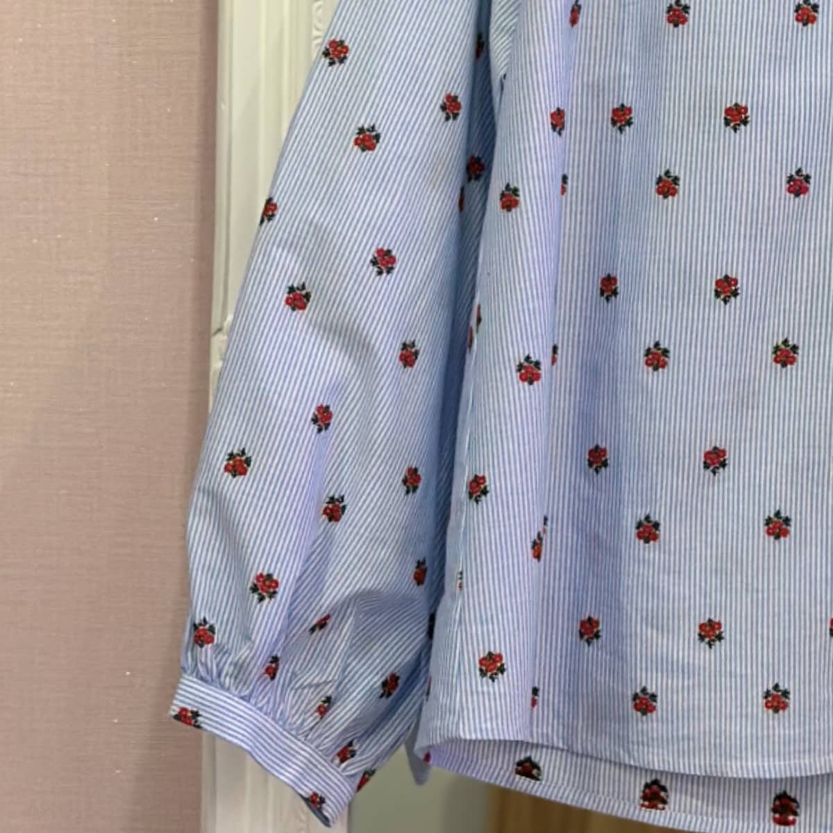 Chemise petites fleurs rouges